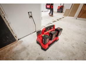 Milwaukee M18PC6 6-BAY PACKOUT COMP. CHARGER