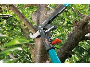 Gardena Comfort Ratschen-Baumschere SmartCut